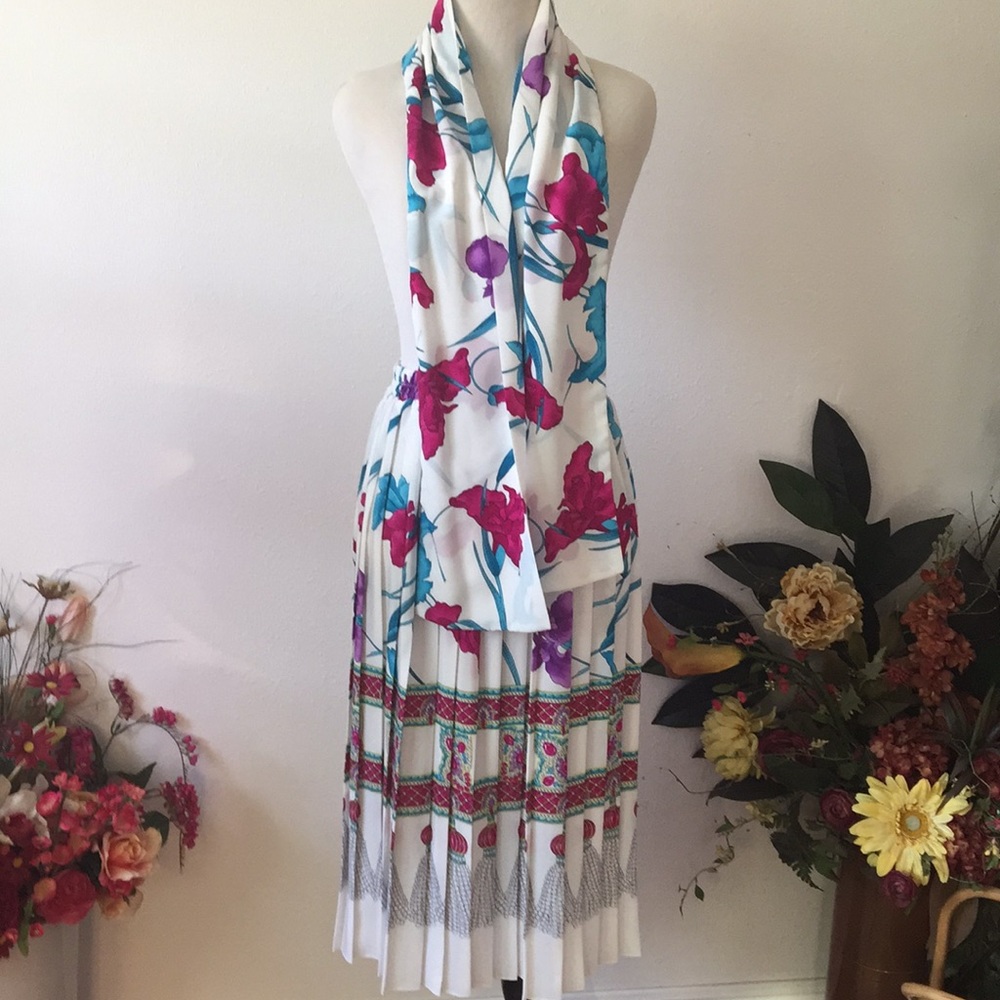 Skirt with matching Scarf